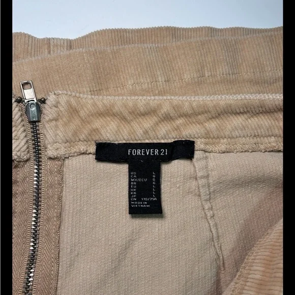 Y2K 90’s stretchy corduroy tan mini skirt mod academia Forever 21 Large - Picture 3 of 8